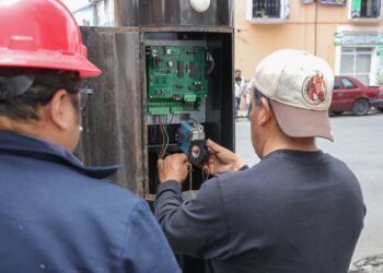 Da mantenimiento ayuntamiento de Tlaxcala a semáforos de la capital
