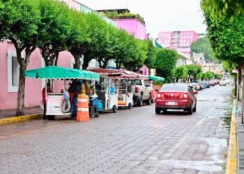 AYUNTAMIENTO DE TLAXCALA Y COMERCIANTES ACUERDAN REUBICACIÓN PARA LIBERAR ZONA PROTEGIDA POR LA UNESCO