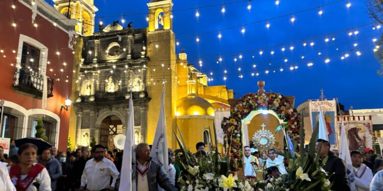 Huamantla se viste de fe y devoción en la celebración del Corpus Christi