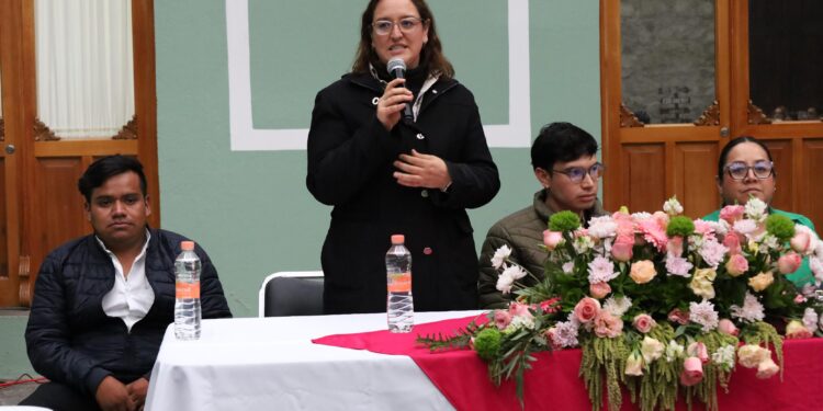 Concluye exitosamente curso de Arreglos Florales impartido por ICATLAX en coordinación con el Ayuntamiento de Huamantla