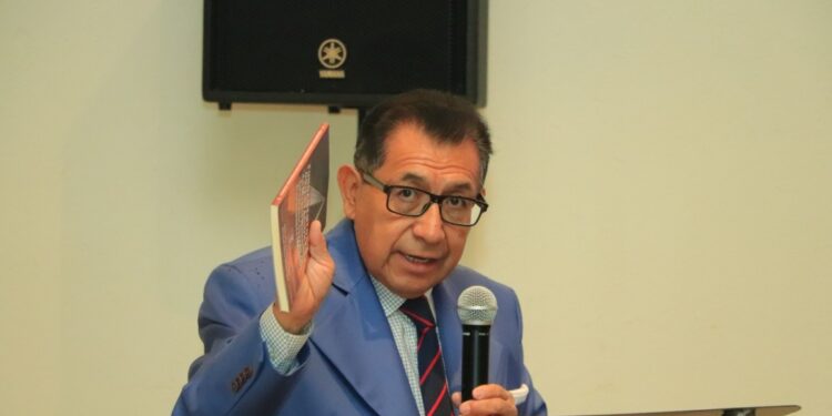 Inaugura Rector de la UATx 𝐒𝐞𝐦𝐢𝐧𝐚𝐫𝐢𝐨 𝐝𝐞 𝐅𝐨𝐫𝐦𝐚𝐜𝐢𝐨́𝐧 𝐩𝐚𝐫𝐚 𝐂𝐨𝐨𝐫𝐝𝐢𝐧𝐚𝐝𝐨𝐫𝐞𝐬 𝐝𝐞 𝐏𝐫𝐨𝐠𝐫𝐚𝐦𝐚𝐬 𝐀𝐜𝐚𝐝𝐞́𝐦𝐢𝐜𝐨𝐬