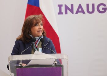 Inaugura gobernadora planta checa en Atltzayanca