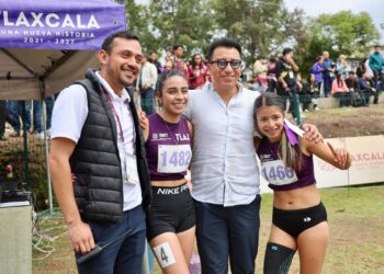 Nissi Bautista gana medalla de oro en 800 mts. Planos en la olimpiada nacional CONADE 2025