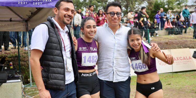 Nissi Bautista gana medalla de oro en 800 mts. Planos en la olimpiada nacional CONADE 2025