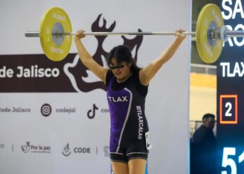 Rosella Maylen Sánchez destaca en halterofilia durante olimpiada nacional CONADE 2025