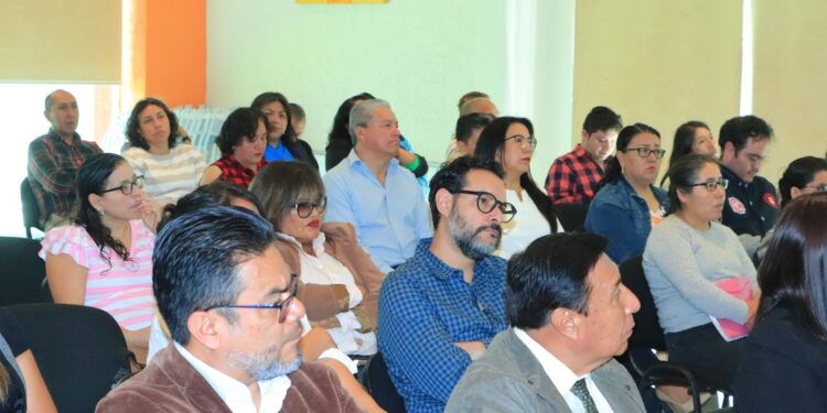 Brinda la UATx taller a investigadores para solicitud de ingreso al SNII