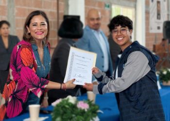 Estudiantes del CEBES de Xaltocan contribuyen en combate al rezago educativo