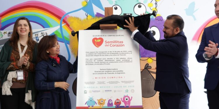 Gobernadora Lorena Cuéllar inaugura primera guardería empresarial del país en CIX I en Tetla
