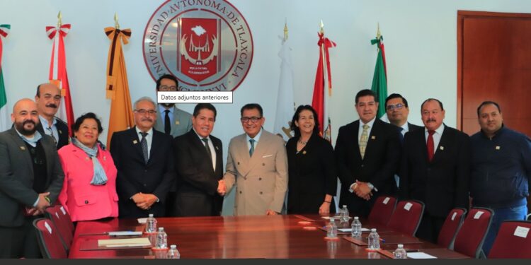 UATx y COBAT firman acuerdo de colaboración