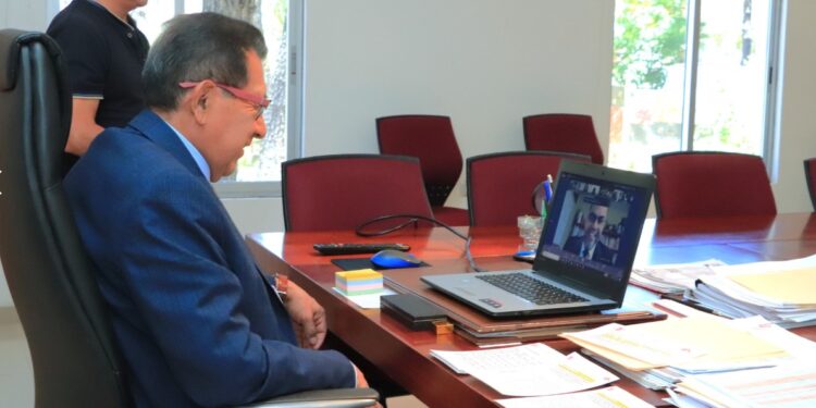 Rector de la UATx pone en marcha “Curso de formación profesional para docentes” de la FCDH