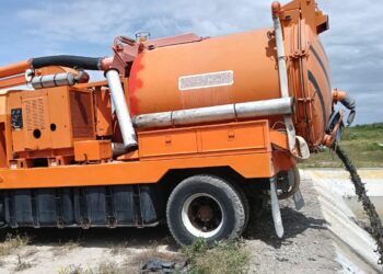 CAPAMH continúa con trabajos de desazolve en el Recinto Ferial