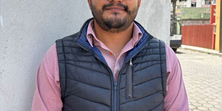 Invita regidor Pedro Ricardo Romero adquirir productos a bajo costo.