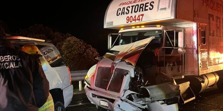 Fatal choque en autopista Amozoc-Perote cobra una vida y deja un herido grave
