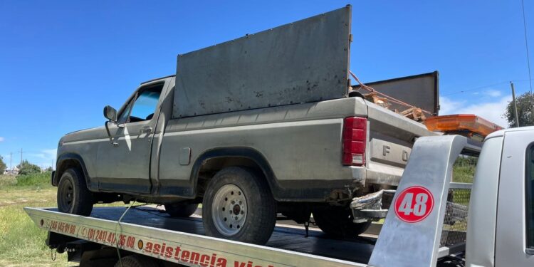 Persecución en Zitlaltepec: Policía Detiene a dos “talamontes” tras fuga a Puebla