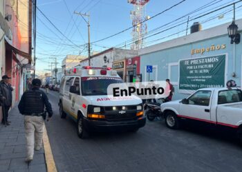 Percance entre un vehículo y motoneta deja un lesionado en Huamantla.