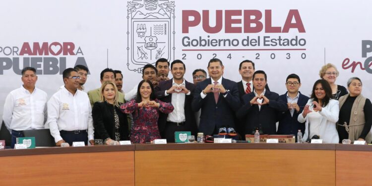 Gobierno de Puebla dignifica nuestro trabajo, por primera vez somos escuchados: productores de calzado