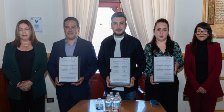 Huamantla impulsa la modernización con la firma de convenios en mejora regulatoria y digitalización