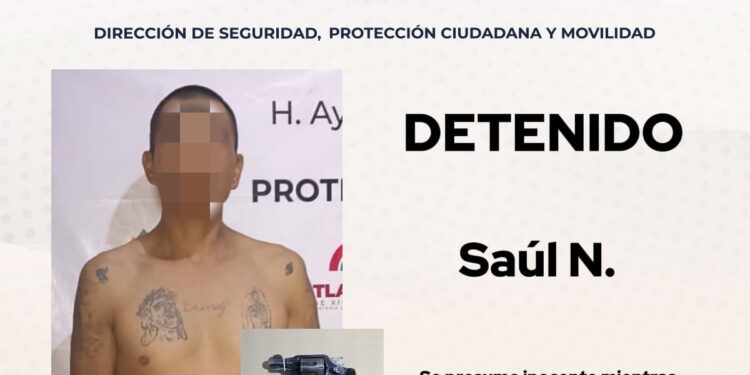 POLICÍA MUNICIPAL DE TLAXCALA ARRESTA A SUJETO ARMADO QUE PRESUNTAMENTE REALIZÓ DETONACIONES EN TIZATLÁN