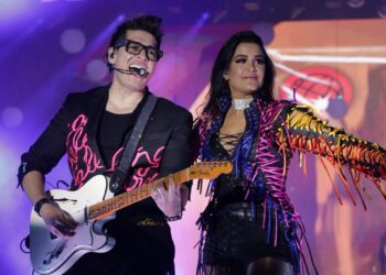 Matute hizo vibrar el Foro del Artista en la Feria Internacional del Arte Efímero y de la Dalia Huamantla 2025