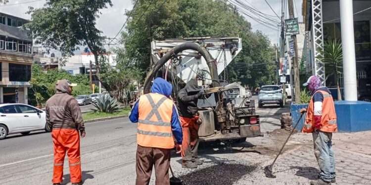 ATIENDE GOBIERNO DE ALFONSO SÁNCHEZ GARCÍA PUNTOS DE ALTA MOVILIDAD EN LA CAPITAL CON PROGRAMA DE BACHEO