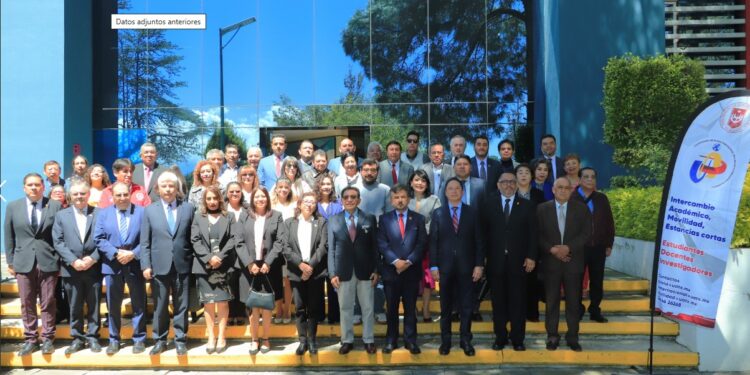 Reinaugura Rector de la UATx los auditorios de “Intercambio y Movilidad” y de “Formación y Actualización Docente”