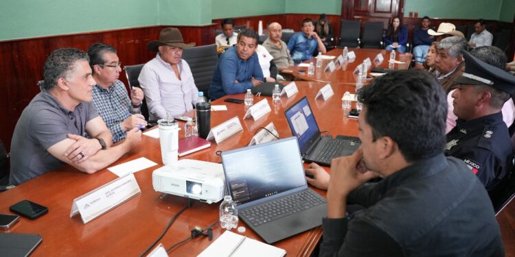 FORTALECE ALCALDE ALFONSO SÁNCHEZ GARCÍA TRABAJO EN EQUIPO CON PRESIDENTES DE COMUNIDAD