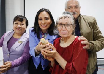 SEDIF y SIA entregan apoyos a población vulnerable para fortalecer seguridad alimentaria