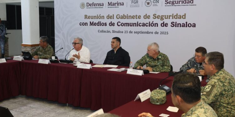 El gabinete de seguridad fortalece la colaboración con medios de comunicación de Sinaloa