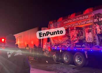 Peregrinos sufren 4ccid3nt3 en Huamantla, uno pierde la vida y 8 resultan lesionados.
