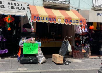 Organizan comerciantes huamantlecos colecta de víveres para personas damnificadas.