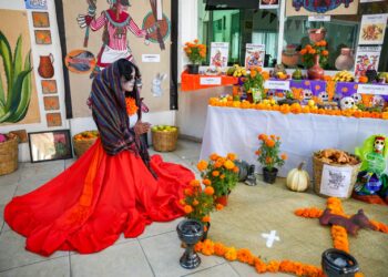Con ofrendas, cine y música el ayuntamiento de Tlaxcala inicia el “festival de la vida y la muerte 2025”
