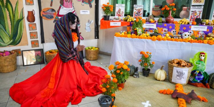 Con ofrendas, cine y música el ayuntamiento de Tlaxcala inicia el “festival de la vida y la muerte 2025”