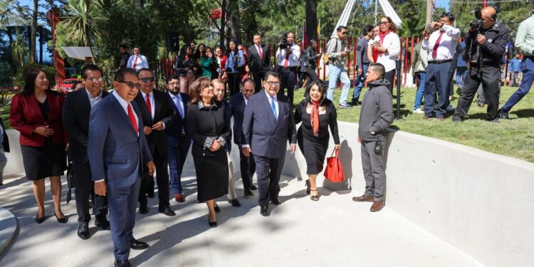 Inauguran torre de rectoría de la UATX, símbolo de conocimiento e innovación