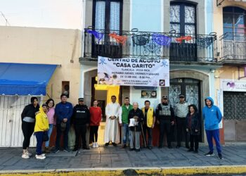 Entregan huamantlecos cerca de 9800 paquetes alimenticios en Poza Rica Veracruz.