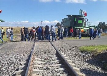 Continuarán bloqueos por campesinos en Tlaxcala.