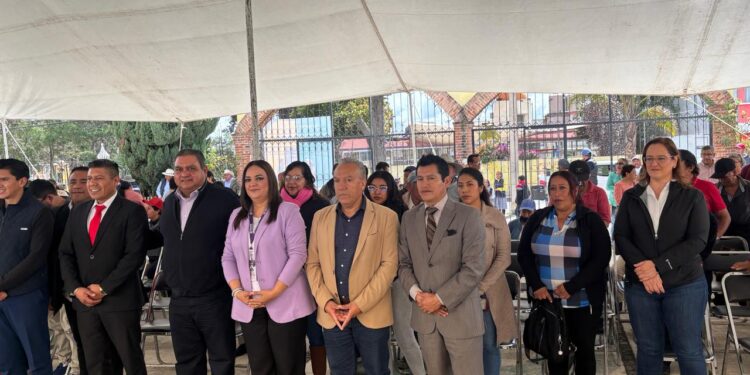 Hoy se llevó a cabo la firma de convenio entre el ICATLAX y el Ejido San Luis Huamantla, un acuerdo que fortalecerá las oportunidades de capacitación y desarrollo para las y los productores de la región.