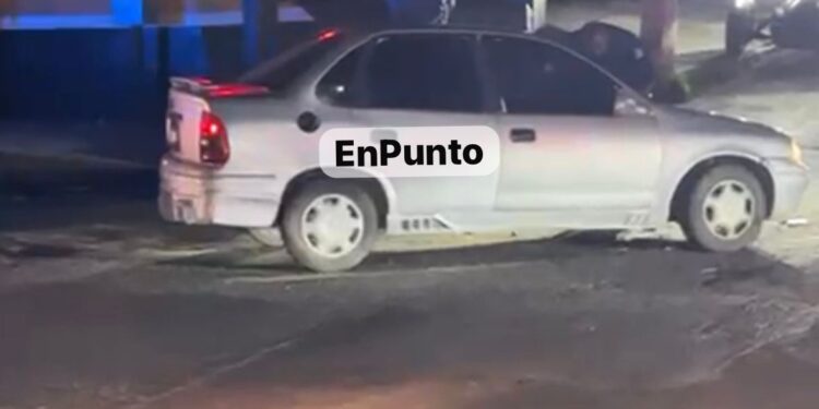 Impacta vehículo y motocicleta en Huamantla.