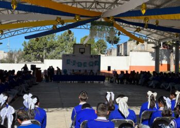 Conmemoran 45 años de fundación de ma escuela 12 de octubre en Benito Juárez.