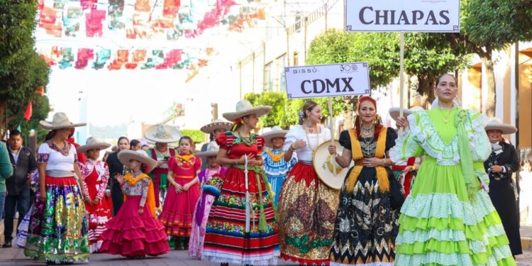 Celebra Tlaxcala elegancia y tradición de la dama charra en la pasarela “sé parte de la historia”