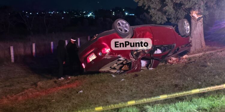 Mu3r3 empleado de la FGJE en 4ccid3nt3 automovilístico.