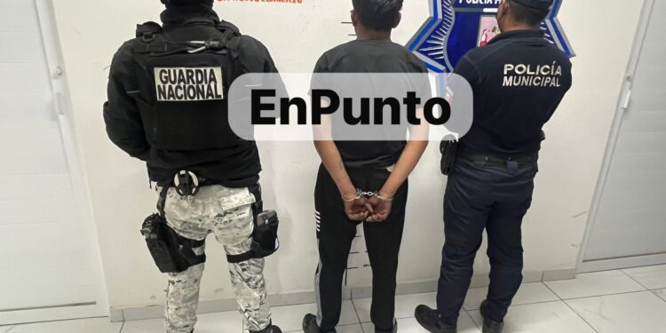 Guardia Nacional detiene a hombre y decomisa drog4s y una motocicleta en Cuapiaxtla