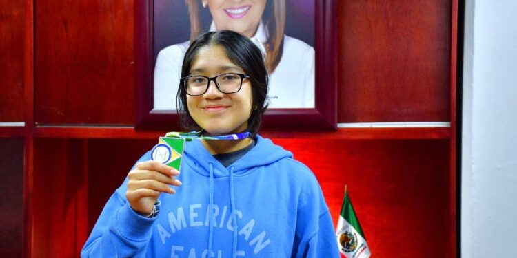 Camila Muñoz, orgullo tlaxcalteca: gana plata en olimpiada panamericana de matemáticas