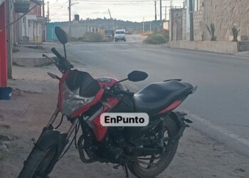 Acude a festival de navidad y le roban su motocicleta en Huamantla.