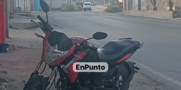 Acude a festival de navidad y le roban su motocicleta en Huamantla.