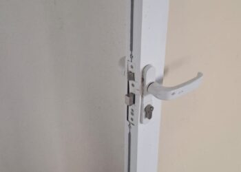 Contabilizan equipo faltante tras robo en escuela de box en Cuapiaxtla.