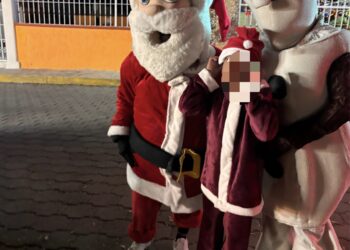 Se realiza con éxito desfile navideño en Zaragoza