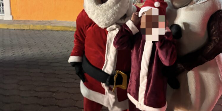 Se realiza con éxito desfile navideño en Zaragoza