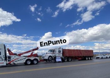 Guardia Nacional frustra robo de tractocamión cargado de block en Cuapiaxtla