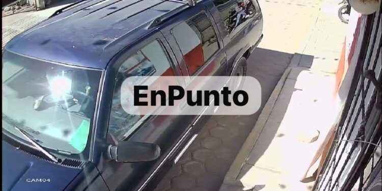 Amantes de lo ajeno despojan a mariachis de Atltzayanca de su camioneta e instrumentos en Axocomanitla